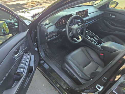 Used 2023 Honda Accord Touring image 18