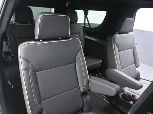 New 2026 GMC Yukon XL Elevation w/ Elevation Premium Package AWD/4WD image 19