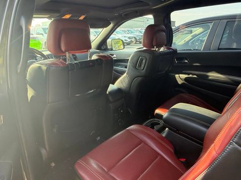 Used 2018 Dodge Durango SRT w/ Technology Group AWD/4WD image 11