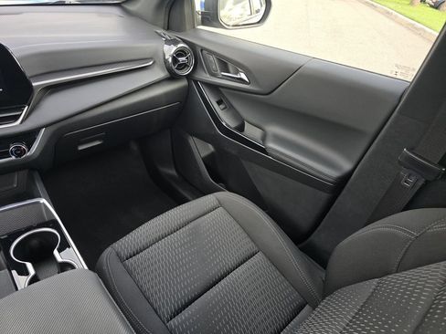 Certified 2025 Chevrolet Equinox LT FWD image 21