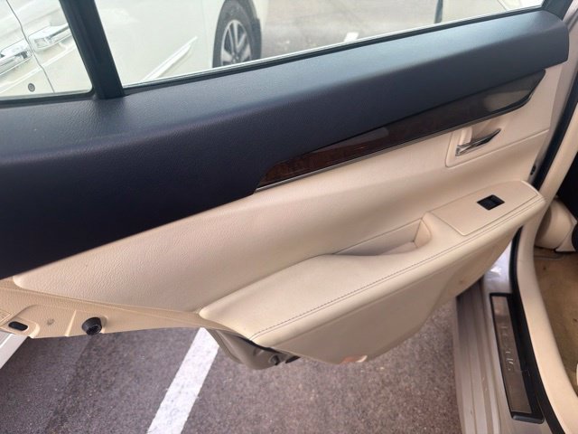 Used 2015 Lexus ES 350 w/ Luxury Package FWD image 18