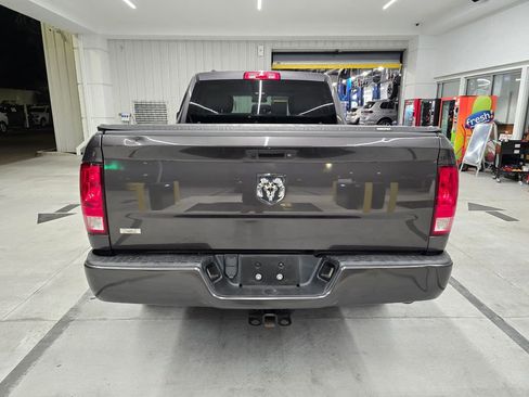 Used 2018 RAM 1500 Express RWD image 5
