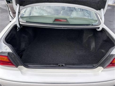 Used 1999 Toyota Avalon XLS image 17