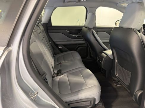 Used 2022 Lincoln Corsair AWD w/ Equipment Group 101A image 27