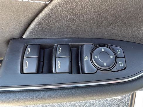 Used 2022 Buick Envision Preferred FWD image 27