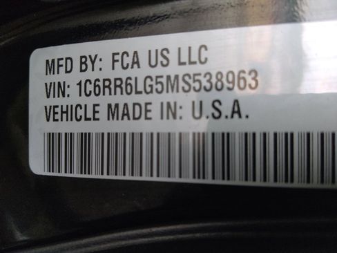 Used 2021 RAM 1500 Classic SLT RWD image 33