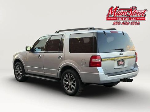 Used 2016 Ford Expedition XLT w/ Equipment Group 202A AWD/4WD image 5