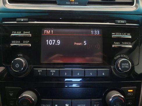 Used 2015 Nissan Altima 2.5 SV image 25