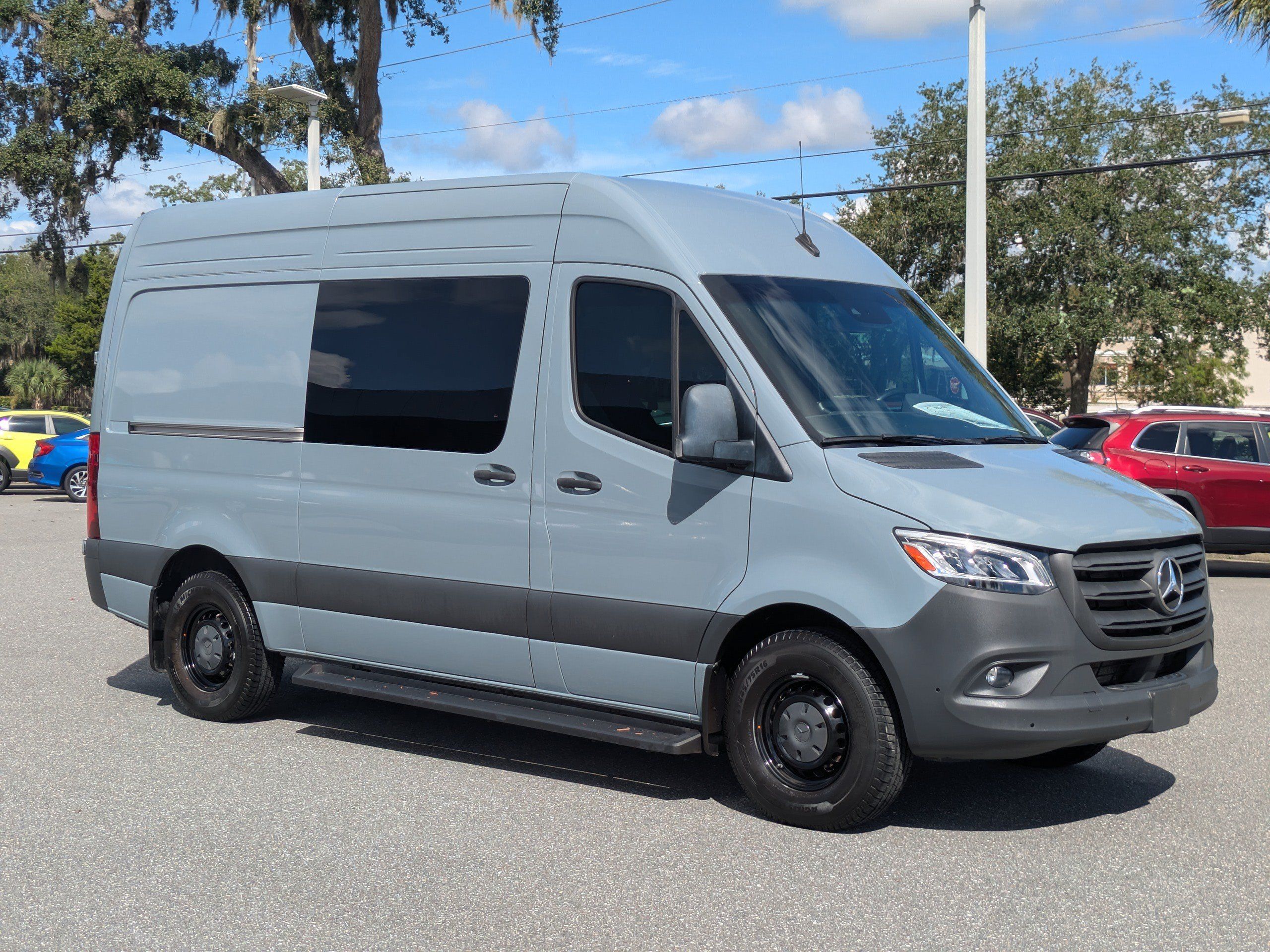 Used 2024 Mercedes-Benz Sprinter 2500 image 2