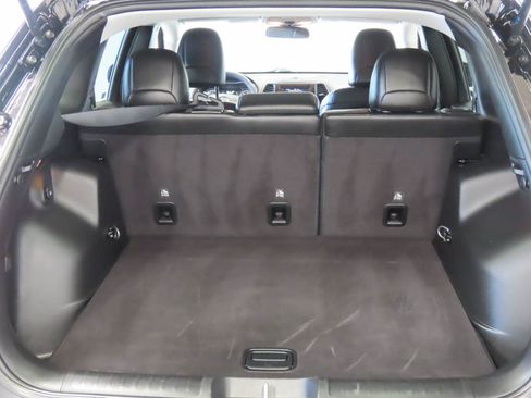 Used 2020 Jeep Cherokee Latitude Plus FWD image 17