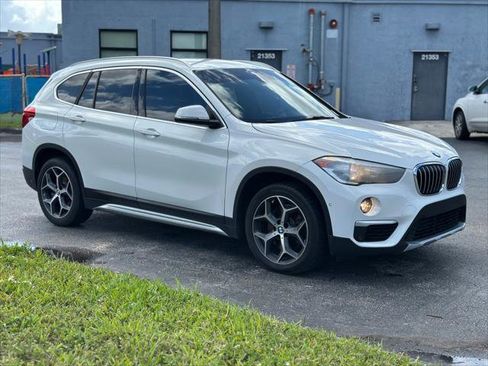 Used 2018 BMW X1 sDrive28i image 11