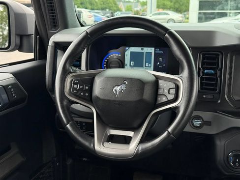 Certified 2022 Ford Bronco Black Diamond AWD/4WD image 6