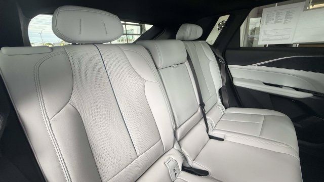 Used 2024 Cadillac Lyriq Luxury w/ LPO, Floor Liner Package AWD/4WD image 25