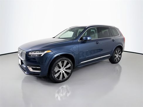 Used 2024 Volvo XC90 T8 Plus w/ Protection Package Premier image 1