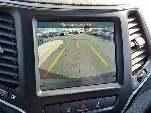 Certified 2022 Jeep Cherokee Latitude Lux image 21