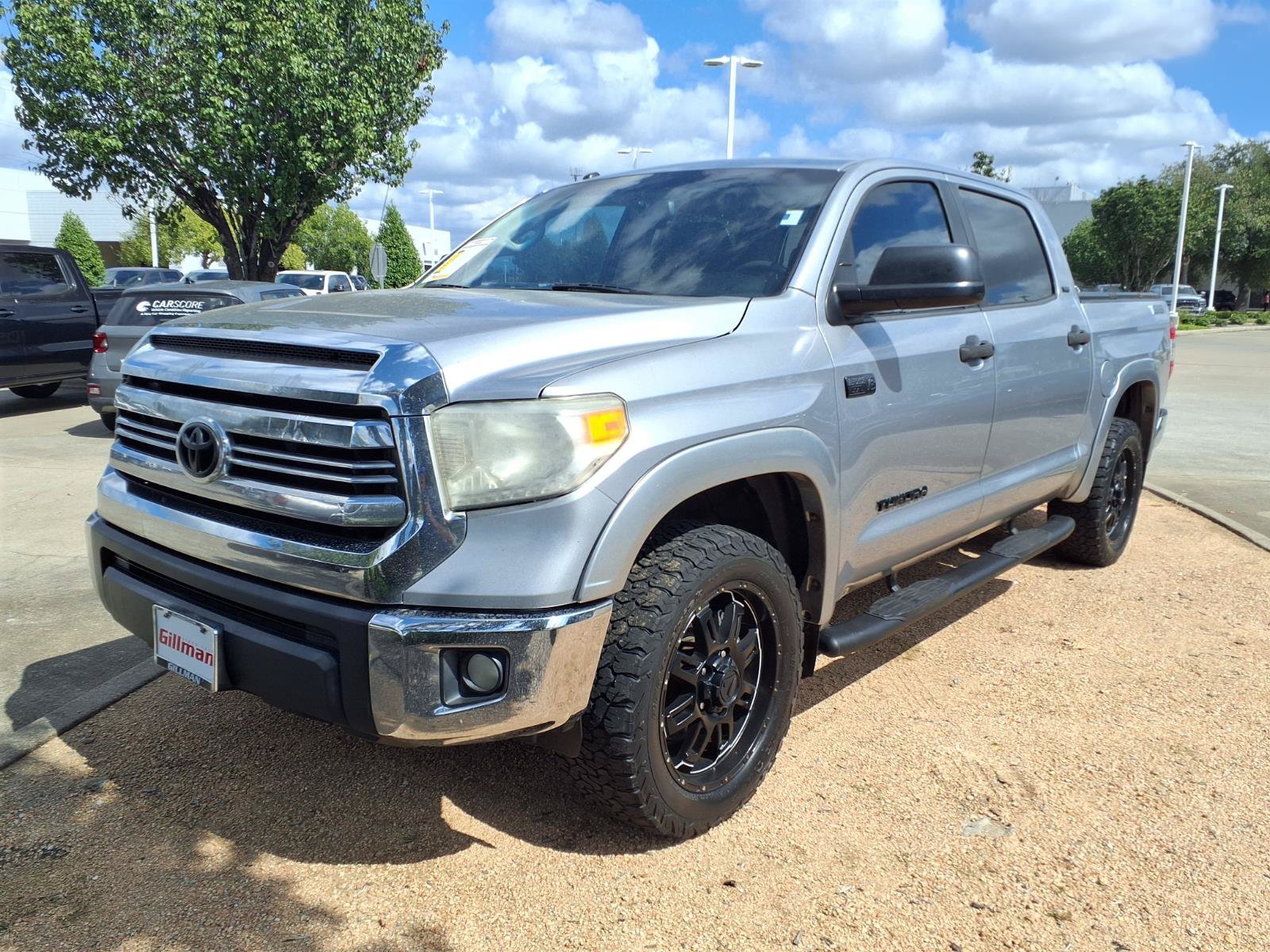 Used 2017 Toyota Tundra SR5 w/ SR5 Upgrade Package AWD/4WD image 4