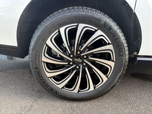 New 2025 Lincoln Navigator L Black Label image 13