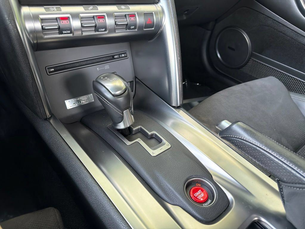 Used 2009 Nissan GT-R Premium AWD/4WD image 41