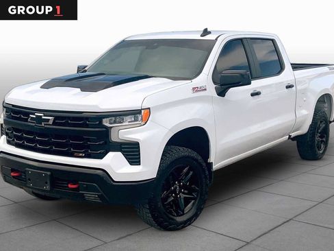Used 2023 Chevrolet Silverado 1500 LT Trail Boss w/ Convenience Package II AWD/4WD image 1