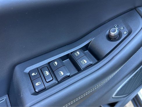 Used 2022 Jeep Grand Cherokee Limited 4xe image 36