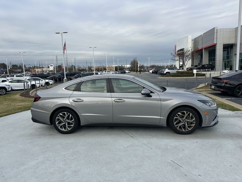 Used 2023 Hyundai Sonata SEL image 11
