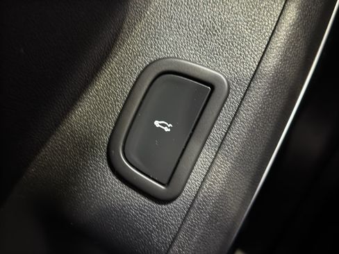Used 2025 GMC Acadia Denali w/ Super Cruise Package AWD/4WD image 38