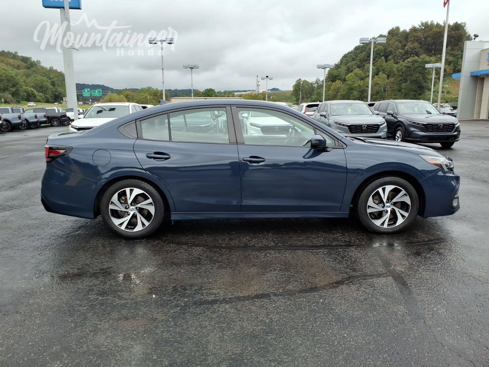 Used 2024 Subaru Legacy Premium AWD/4WD image 4