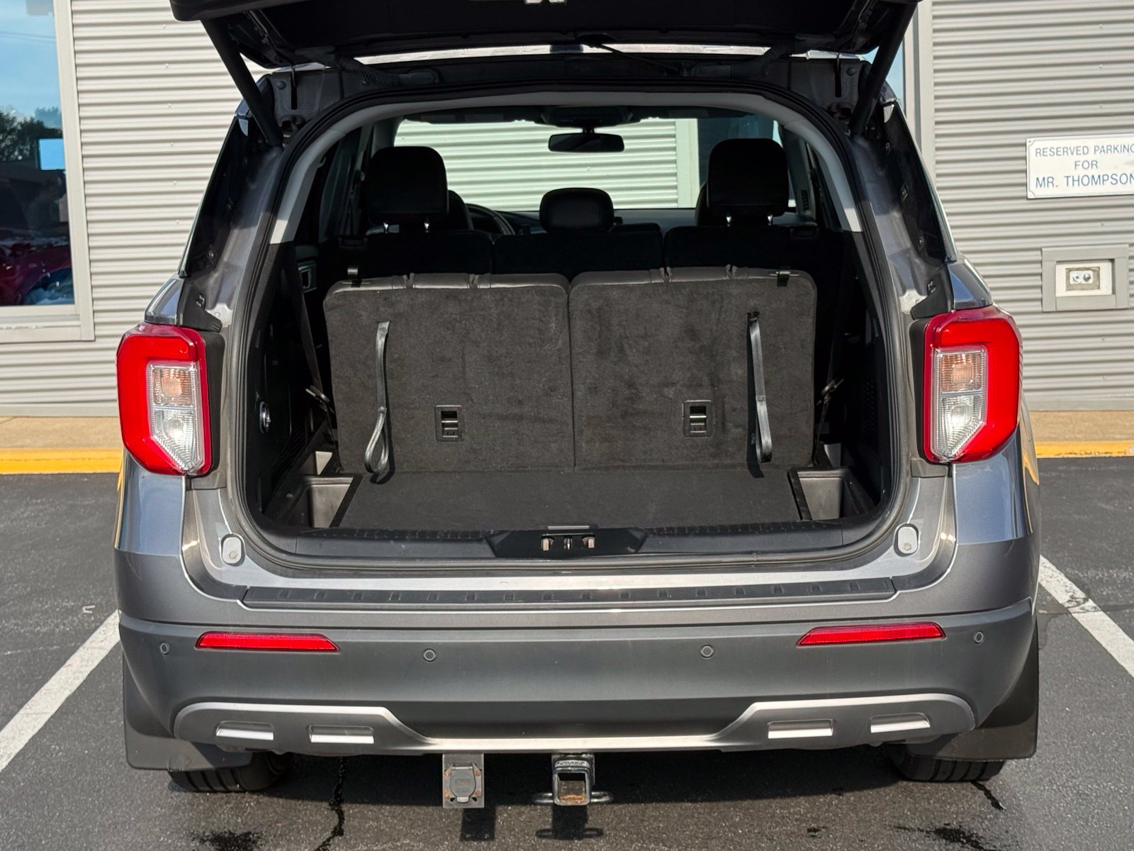 Used 2022 Ford Explorer XLT w/ Equipment Group 202A AWD/4WD image 41
