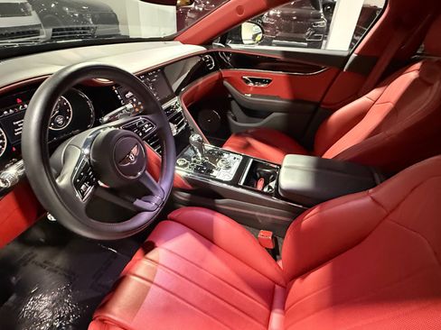 Used 2024 Bentley Flying Spur V8 AWD/4WD image 34
