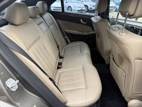 Used 2011 Mercedes-Benz E 550 4MATIC Sedan w/ Premium 2 Pkg image 17