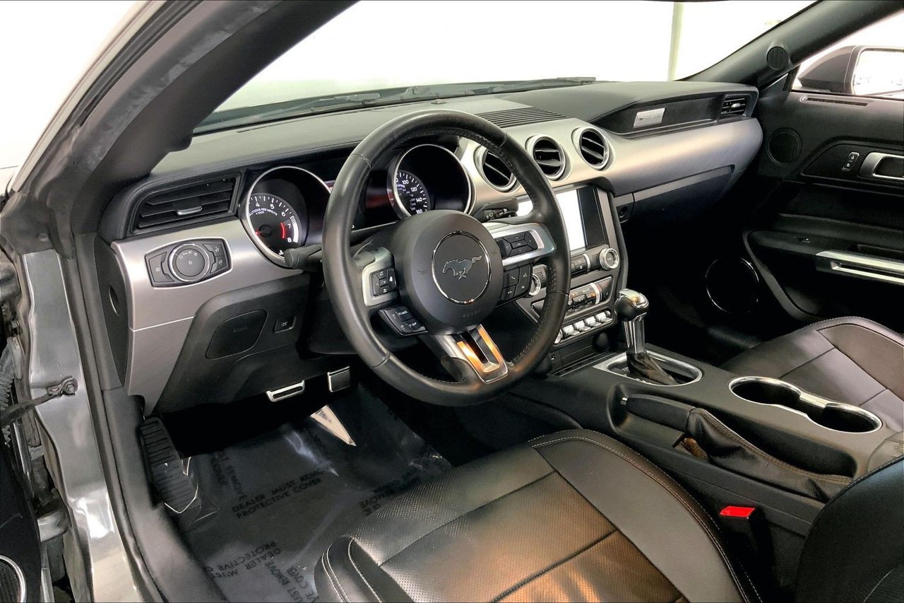 Used 2019 Ford Mustang Premium RWD image 13