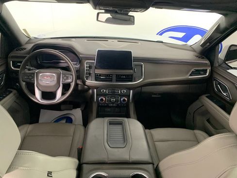 Used 2024 GMC Yukon SLT w/ SLT Luxury Package AWD/4WD image 34