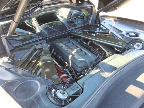 Used 2020 Chevrolet Corvette Stingray Premium Cpe w/ 3LT Preferred Equipment Group image 18