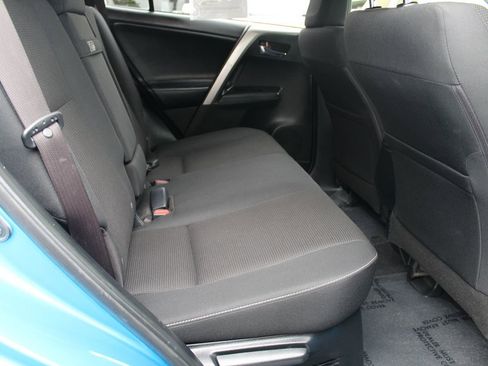 Used 2018 Toyota RAV4 XLE w/ Convenience Package image 24
