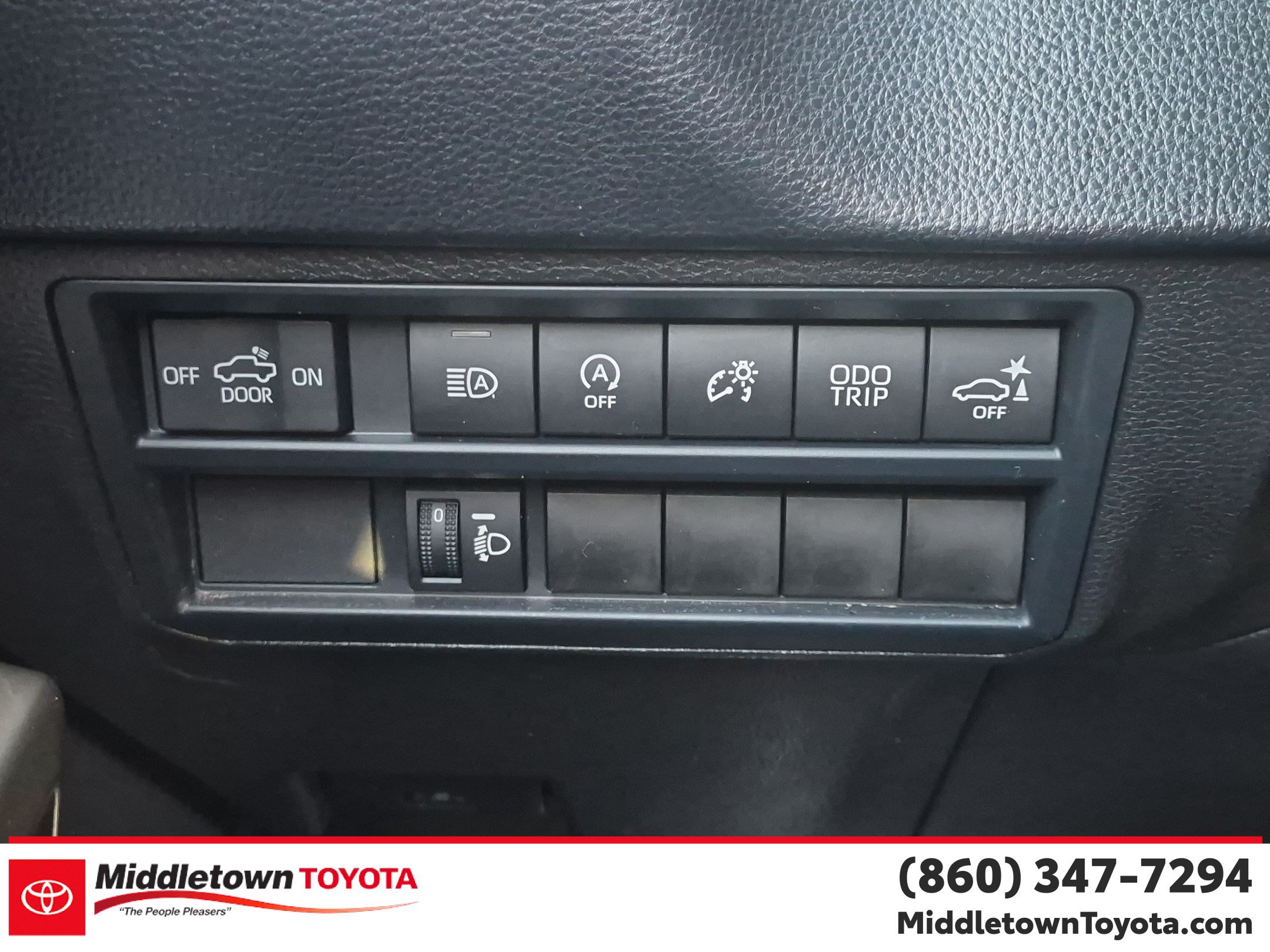 Certified 2026 Toyota Tundra SR5 w/ TRD Off-Road Package AWD/4WD image 18