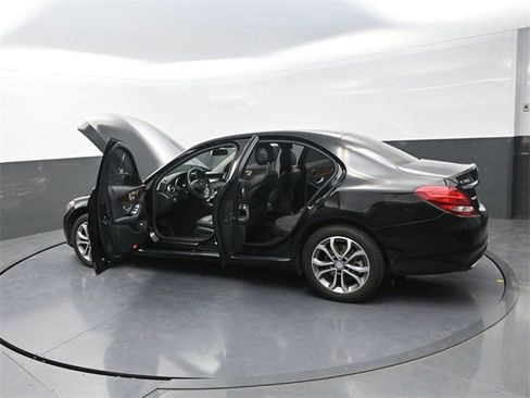 Used 2017 Mercedes-Benz C 300 4MATIC Sedan image 39