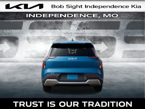 New 2026 Kia EV9 Wind image 5