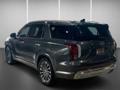 Used 2023 Hyundai Palisade Calligraphy w/ Cargo Package FWD image 13