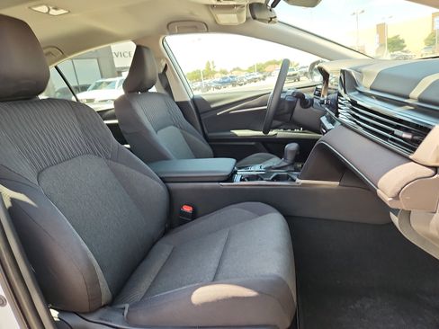 Used 2025 Toyota Camry LE FWD image 15