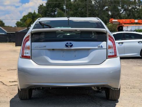 Used 2015 Toyota Prius Four image 9