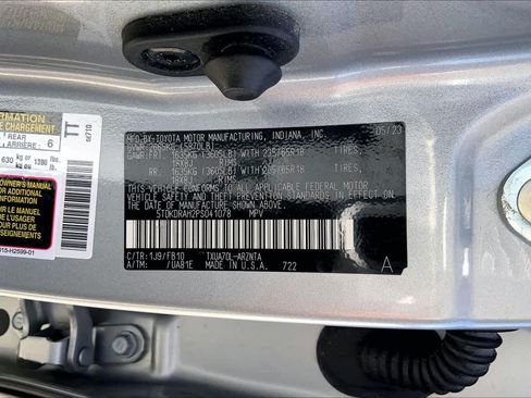 Used 2023 Toyota Highlander L FWD image 36
