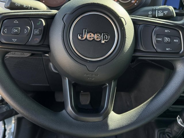 Used 2026 Jeep Wrangler Sport AWD/4WD image 18