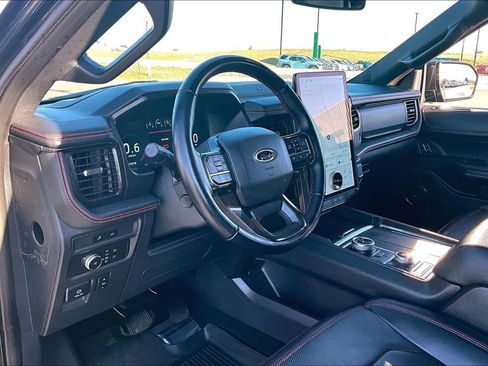 Used 2022 Ford Expedition Limited AWD/4WD image 14