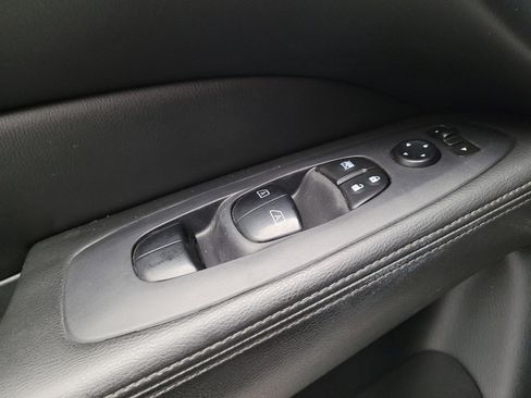 Used 2019 Nissan Pathfinder SL w/ Cargo Package FWD image 27