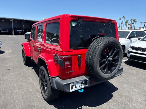 Used 2024 Jeep Wrangler Unlimited Sahara AWD/4WD image 18