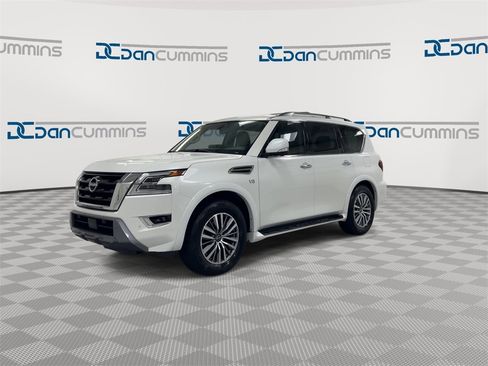 Used 2021 Nissan Armada SL w/ Captain's Chairs Package image 4