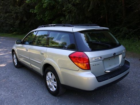 Used 2005 Subaru Outback 3.0R L.L. Bean AWD/4WD image 4