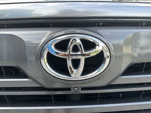 Used 2022 Toyota Tundra Limited AWD/4WD image 10