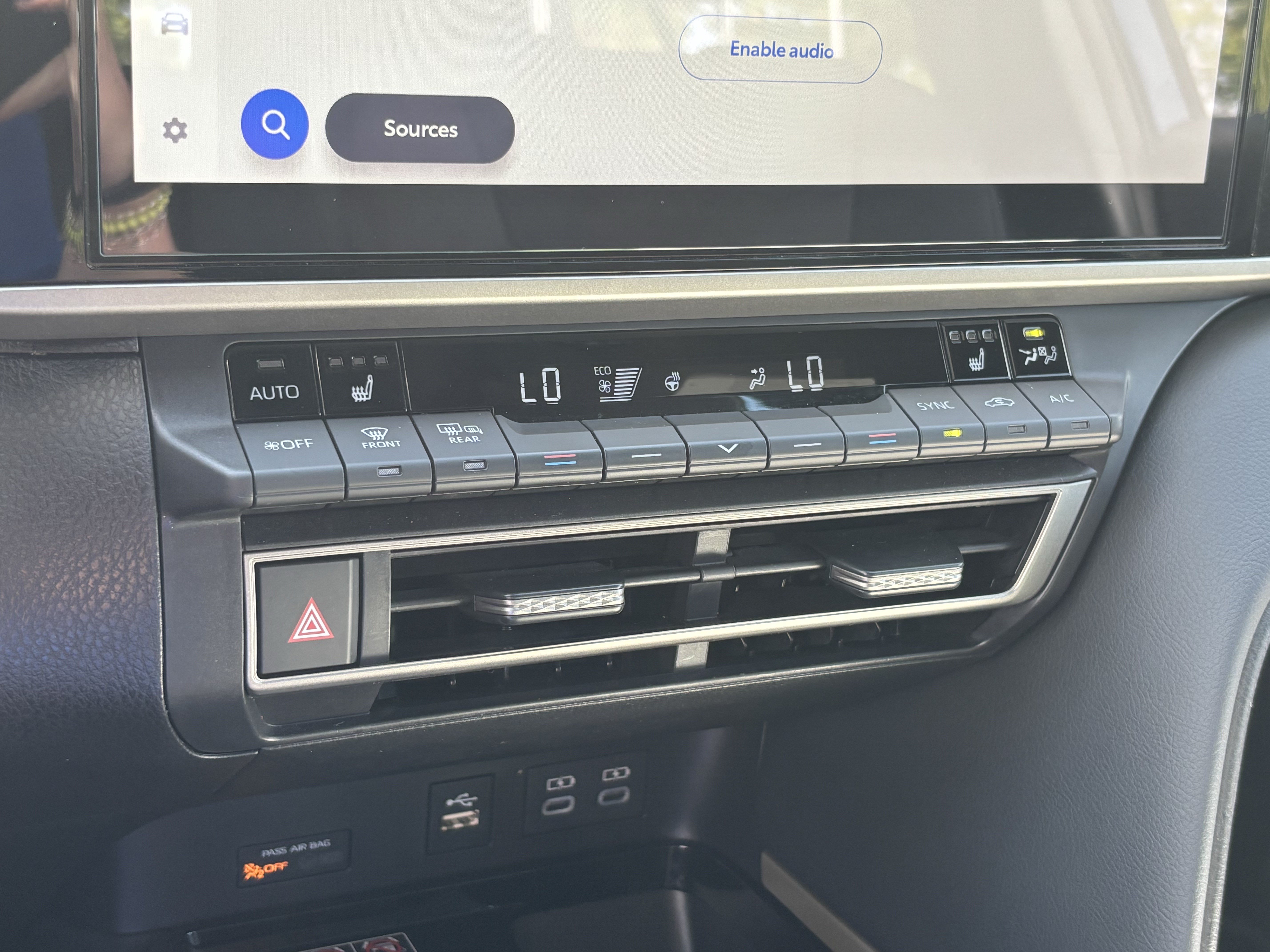 Used 2025 Toyota Camry XSE FWD image 28