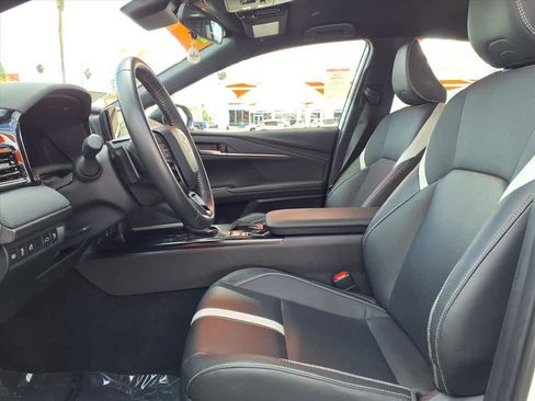 Certified 2025 Toyota Camry SE image 17